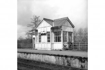Taynuilt Railway Station
View from SE showing S and E fronts of up platform building

