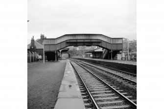 Johnstone Station
Platform view showing covered overbridge, from SW