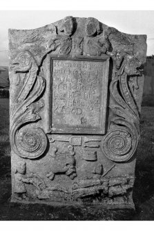 Crosbie Old Churchyard.
West face of gravestone commemorating Hugh Boyd, d.1723.