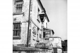 Forth and Clyde Canal, Bowling Harbour, Customs House
View from WSW showing lamp post and S front