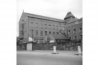 Dundee, Dens Road, Constable Jute Works
View from SSW showing SW front and part of SSE front of central block