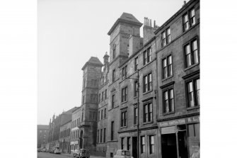 Glasgow, 324 Abercromby Street, Clyde Street Home.
View from NE