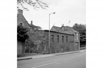 Kirkcaldy, Bridgeton, West Bridge Brewery
View from E showing NE front
