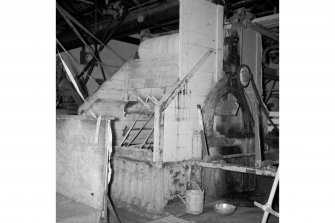 Netherplace Bleachworks, Electricity Generating Station; Interior
View of wooden bleaching machine