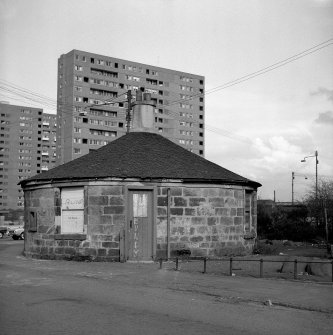 Glasgow, 1 Cross Street, Pollokshaws Round Toll
General View