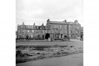 Burntisland, Forth Place, Forth Hotel
General view from S showing SSE front