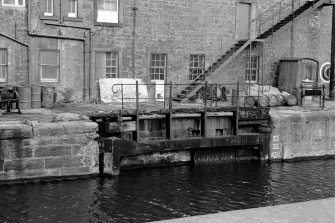Rennie's Entrance.
View of North East lock gate from South.