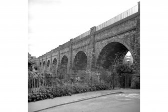 Edinburgh, Union Canal, Slateford Aqueduct
View from W showing part of NW front