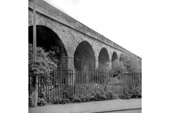 Edinburgh, Slateford Viaduct
View from SSW showing part of SE front