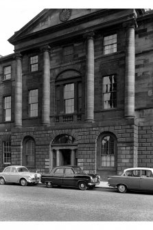 Edinburgh, Constitution Street, Leith Exchange Buildings.
View doorway marked 41.