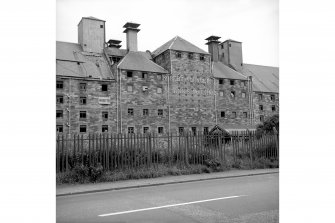 Edinburgh, St Clair Street, St Ann's Maltings
View from WSW showing part of SW front