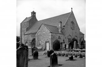 Kirkliston Parish Church
View from ESE showing ENE front and part of SSE front