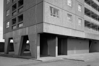 Glasgow, Broomloan Road, Albion Estate Development.
Detail of corner of point block.