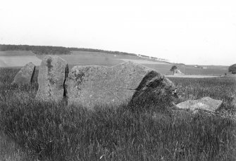 View of the recumbent stone and flankers from the south.
Photograph taken at a different time from AB 2429, but probably at the same time as AB 2915