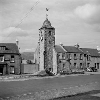 View of Tolbooth and Mercat Cross, Clackmannan
