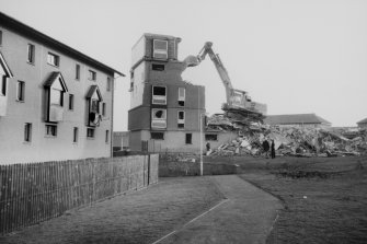 General view during demolition.