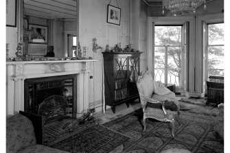 Edinburgh, Boswall Road, Manor House, interior.
View of sitting room.