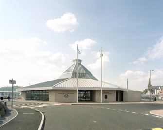 View of new terminal building from SE.  The building's design is based on the former fishmarket (demolished), which was situated adjacent to the Marine Building at the old ferry terminal site