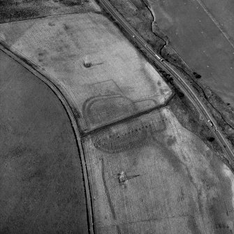 Oxton, Roman fortlet and annexes. Digital image of BW/5038.