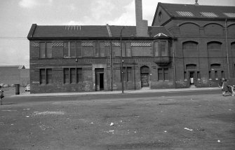 View from SSW showing part of SSW front of W block