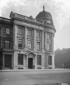 General view of George Street elevation
