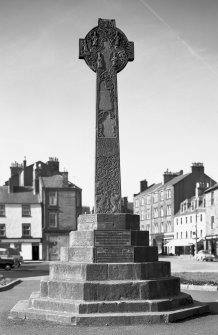Campbeltown Cross.
General view of front.