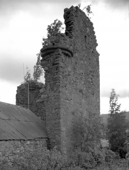 Achallader Castle
View of ruins from South East