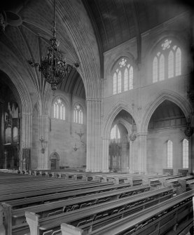 Interior - view of the nave and crossing
