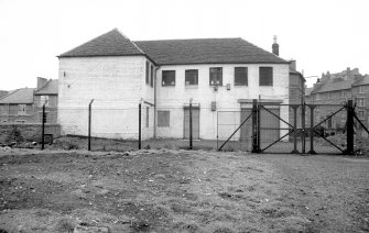 View from S showing S front