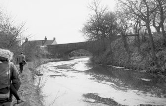 View from N showing N front during SSIA Union Canal walk