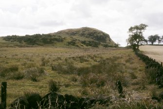 Copy of colour slide showing general view of Duncarnock Hill Fort, Renfrewshire;  view from N.E.
NMRS Survey of Private Collection
Digital Image only