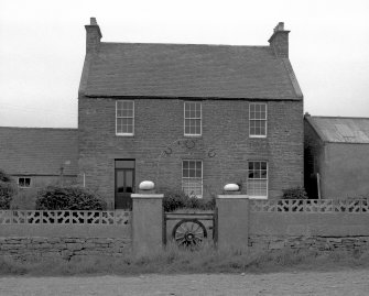 View of farmhouse from E.
Digital image of D 3449