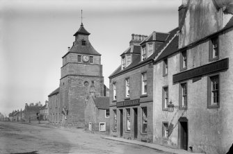 Crail, Marketgate.
View from south west.
