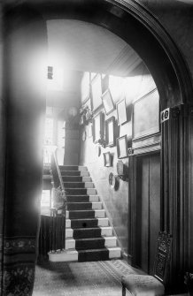Crail, Marketgate, Kirkmay House.
Interior view - hall and staircase.
