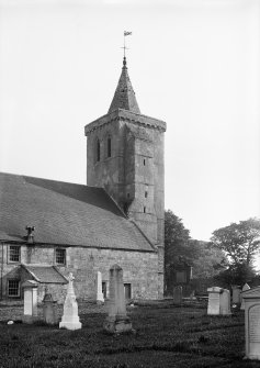Crail, Parish Church.
View from north of Church and churchyard.
