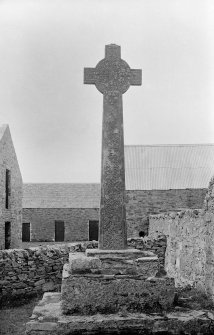 Oronsay Priory, Great Cross.
General view from East.
