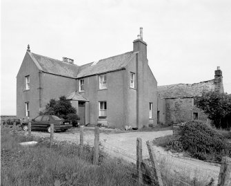 View of both farmhouses from SE.
Digital image of D 3278