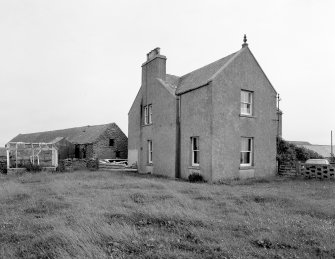 View of both farmhouses and threshing barn from SW.
Digital image of D 3279