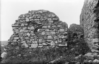 North Uist, Carinish, Teampull Na Trionaid.
Detail of wall joining buildings.
