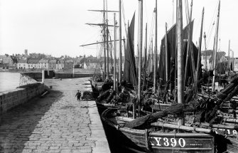 Anstruther Easter.
View of Harbour and Shore Street
