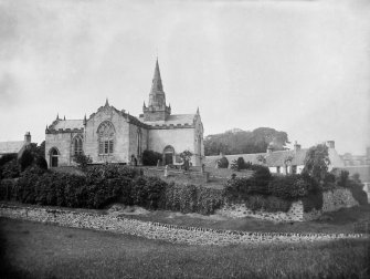 Upper Largo Parish Church. 
General view from south east.
