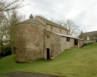 View from NW with circular-floor-plan kiln on left side.
Digital image of C/3914/cn