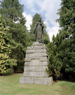 View of statue and plinth from south west
Digital image of E 15367 cn