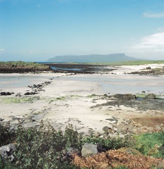 Muck, Coralag. Fish trap (possible).