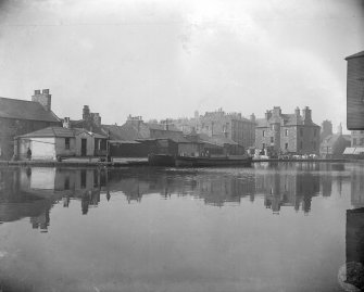 Edinburgh, Union Canal.
General view of canal showing basin and overbridge.
