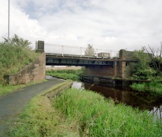 Hungryside Bridge, Forth and Clyde Canal, Lifting Bridge
View from W
Digital image of D/58836/cn