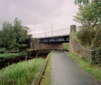 Hungryside Bridge, Forth and Clyde Canal, Lifting Bridge
View from East
Digital image of D/58838/cn