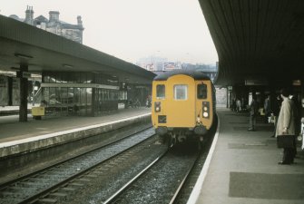 View from WSW showing Edinburgh - Glasgow train at platform 4
