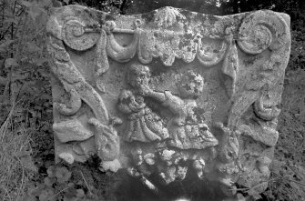 View of gravestone of John Dryman, 1745, showing scene from Quarle's Emblems.
Digital image of B 4388/19.