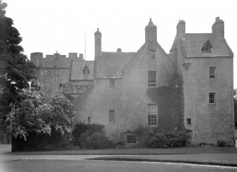 Drum Castle. General view from West.
Digital image of AB 1364.
